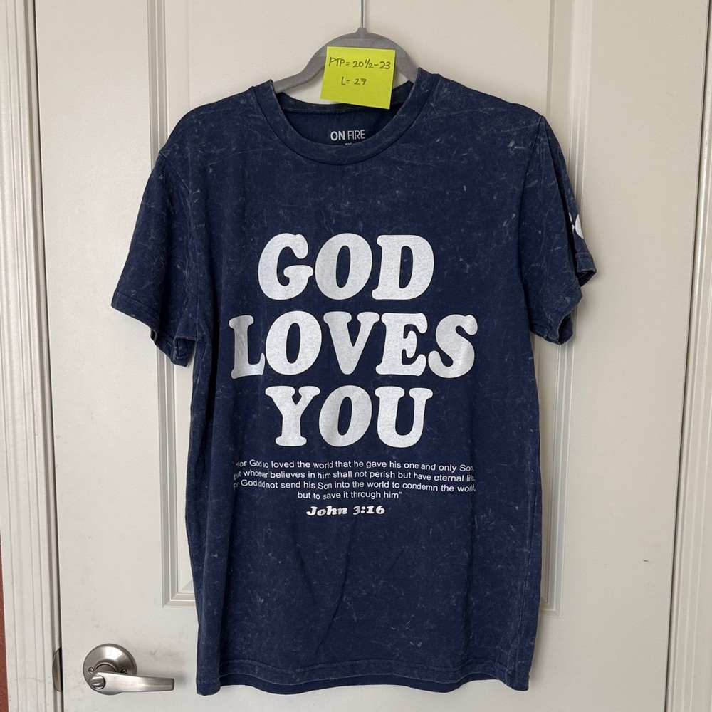 ✨NWT John 3:16 Women’s Top💙